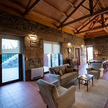 Casa De Tras-o-muro Дом отдыха *