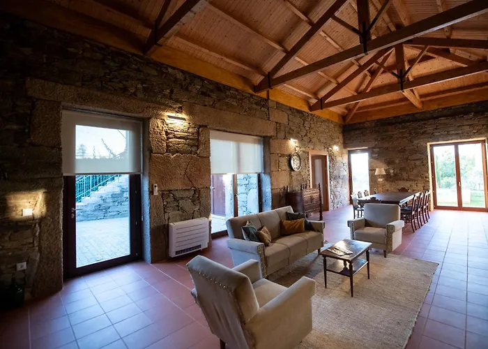 Casa De Tras-o-muro Ferienhaus *